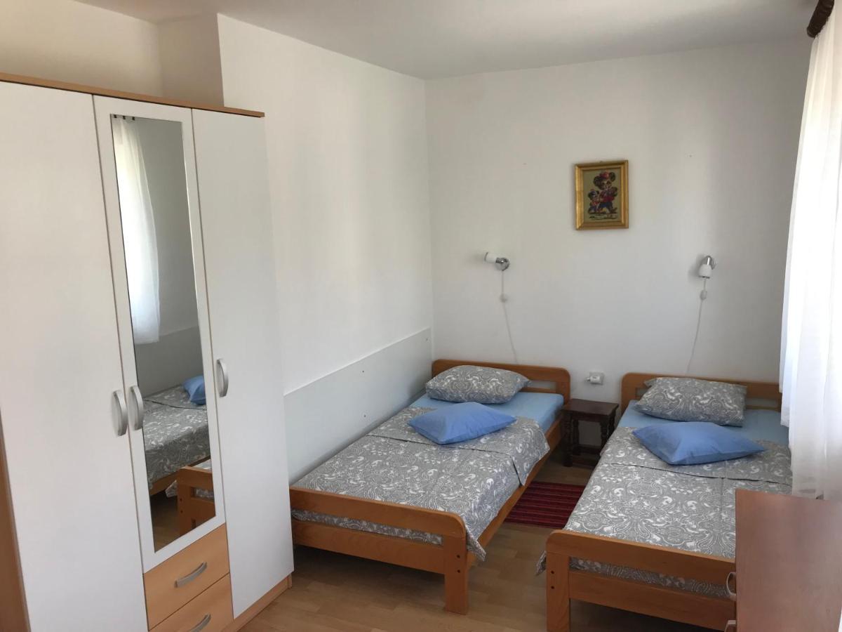 Apartmani Tumara Čižići Exterior foto