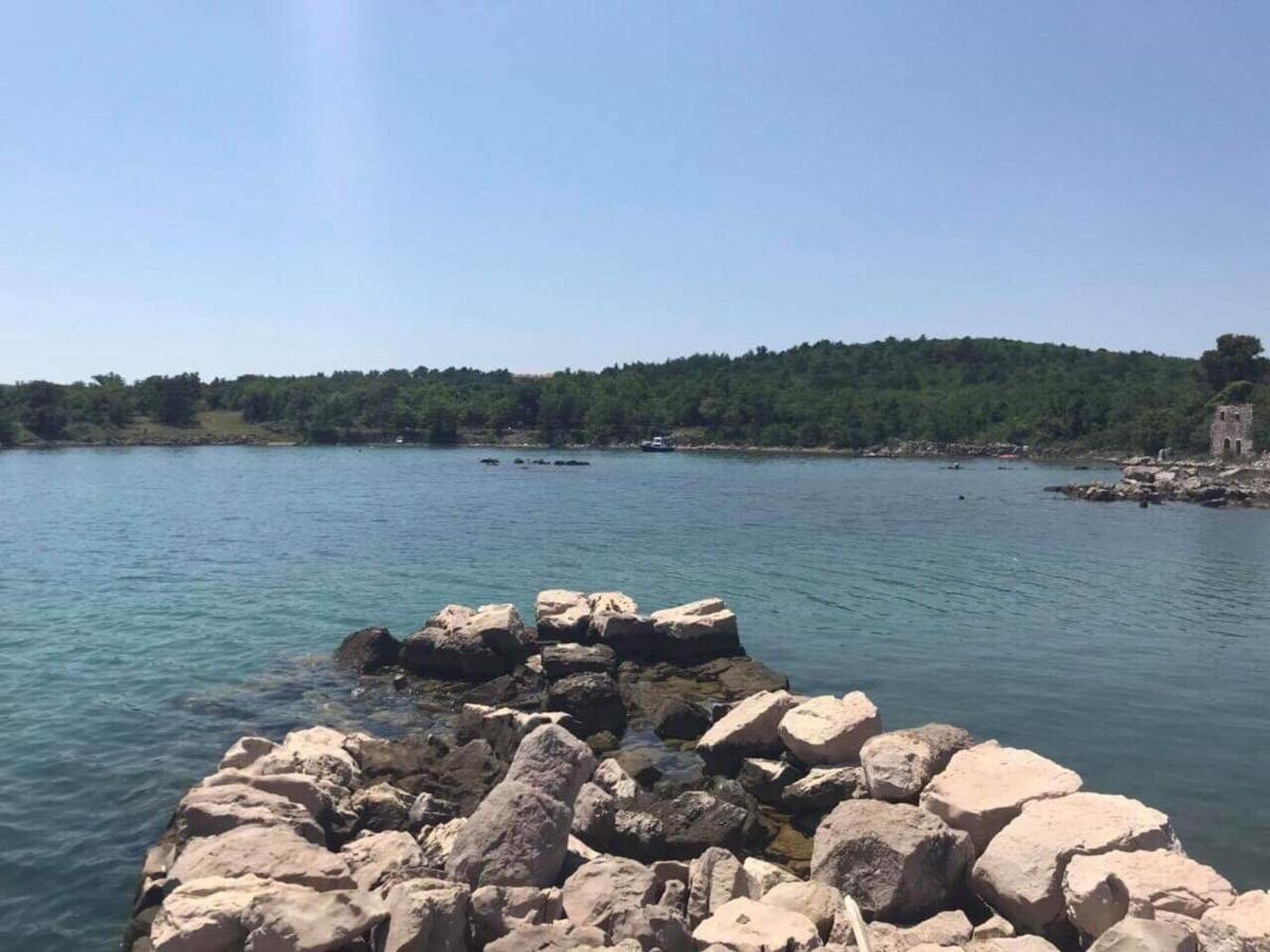 Apartmani Tumara Čižići Exterior foto